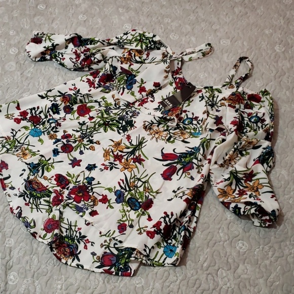 Top - Picture 1 of 4